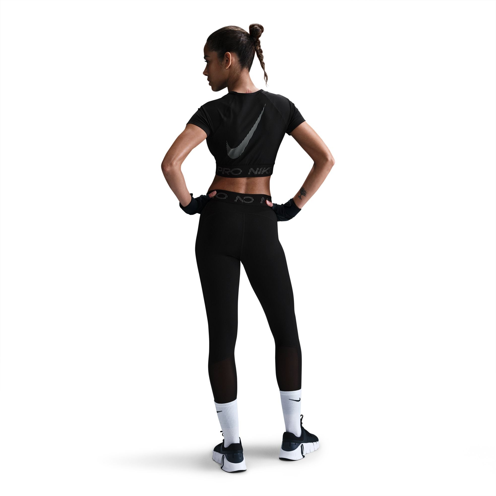 Nike Pro Women's Dri-FIT Cropped Graphic Top Black